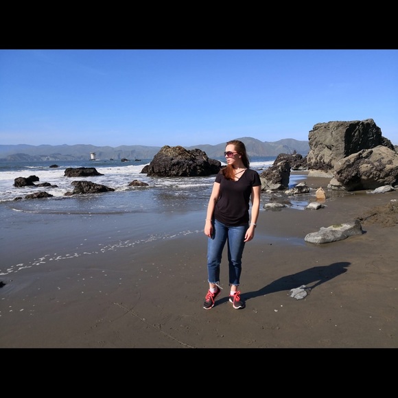 Meet your Posher, Olga - Picture 1 of 3